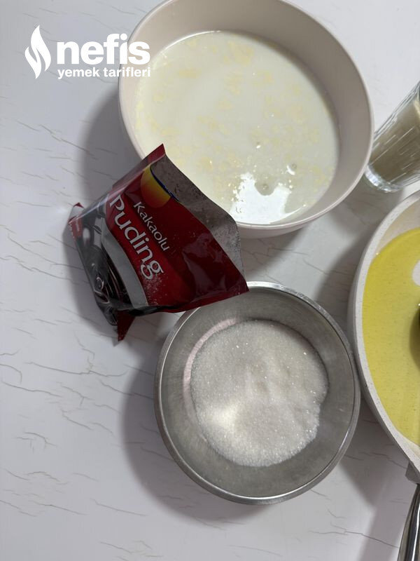 Çikolatalı, Pudingli Nefis İrmik Helvası