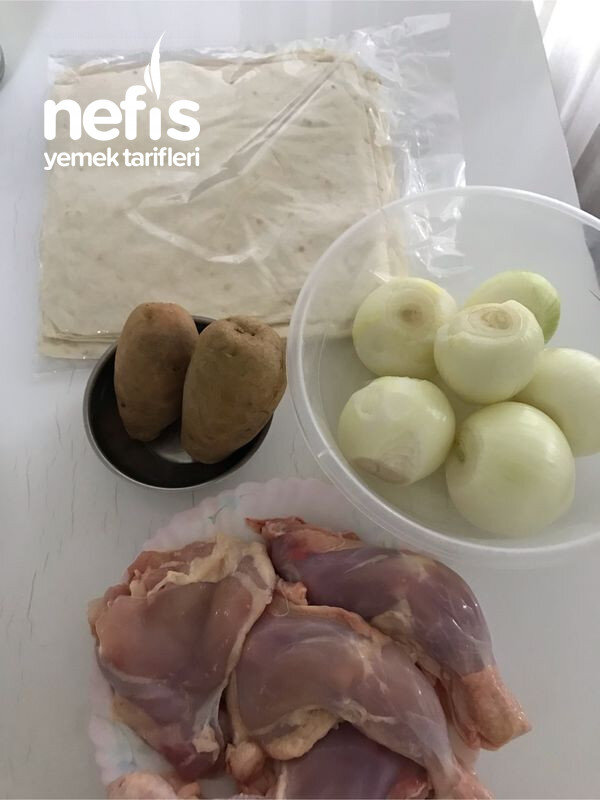 Nefis Tavuklu Börek (Yöresel Lezzetler)