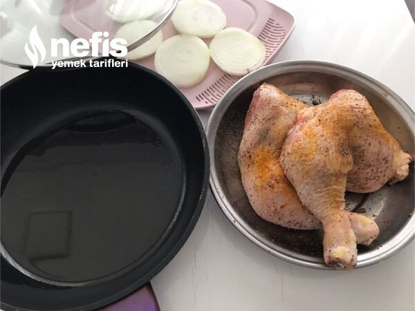 Patates Püreli Tavada Nefis Soğanlı Tavuk
